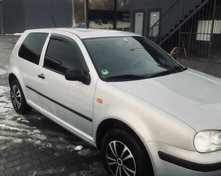 Серый Фольксваген Гольф, объемом двигателя 1.6 л и пробегом 206 тыс. км за 3999 $, фото 6 на Automoto.ua