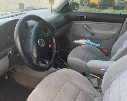 Сірий Фольксваген Гольф, об'ємом двигуна 1.6 л та пробігом 280 тис. км за 3850 $, фото 2 на Automoto.ua