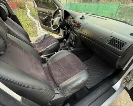 Серый Фольксваген Гольф, объемом двигателя 1.6 л и пробегом 265 тыс. км за 3499 $, фото 6 на Automoto.ua