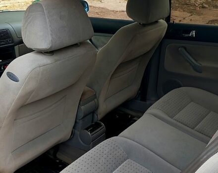 Серый Фольксваген Гольф, объемом двигателя 1.4 л и пробегом 204 тыс. км за 3500 $, фото 4 на Automoto.ua