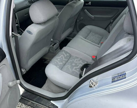 Серый Фольксваген Гольф, объемом двигателя 1.6 л и пробегом 300 тыс. км за 2999 $, фото 24 на Automoto.ua