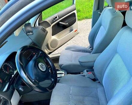 Серый Фольксваген Гольф, объемом двигателя 1.8 л и пробегом 228 тыс. км за 3999 $, фото 2 на Automoto.ua