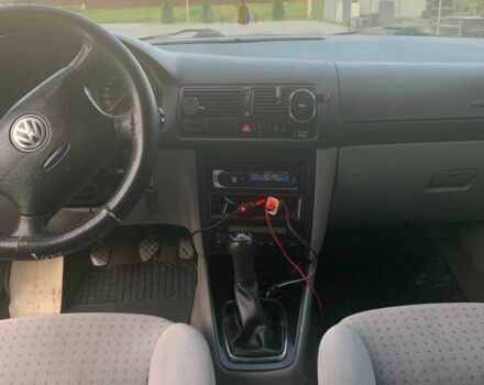 Серый Фольксваген Гольф, объемом двигателя 1.6 л и пробегом 280 тыс. км за 3900 $, фото 5 на Automoto.ua