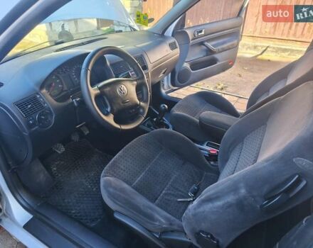 Сірий Фольксваген Гольф, об'ємом двигуна 1.6 л та пробігом 317 тис. км за 3333 $, фото 13 на Automoto.ua