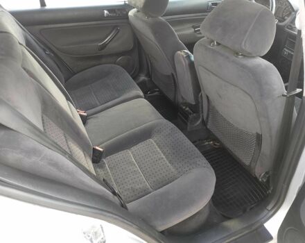 Серый Фольксваген Гольф, объемом двигателя 1.9 л и пробегом 380 тыс. км за 3800 $, фото 5 на Automoto.ua