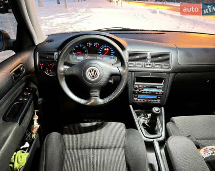 Серый Фольксваген Гольф, объемом двигателя 1.6 л и пробегом 290 тыс. км за 3900 $, фото 11 на Automoto.ua