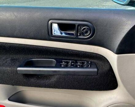 Серый Фольксваген Гольф, объемом двигателя 1.8 л и пробегом 228 тыс. км за 3999 $, фото 1 на Automoto.ua