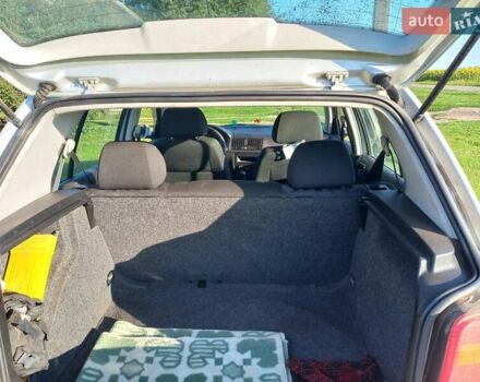 Серый Фольксваген Гольф, объемом двигателя 1.39 л и пробегом 212 тыс. км за 3350 $, фото 13 на Automoto.ua