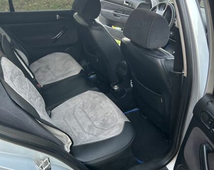 Серый Фольксваген Гольф, объемом двигателя 1.6 л и пробегом 297 тыс. км за 2400 $, фото 5 на Automoto.ua