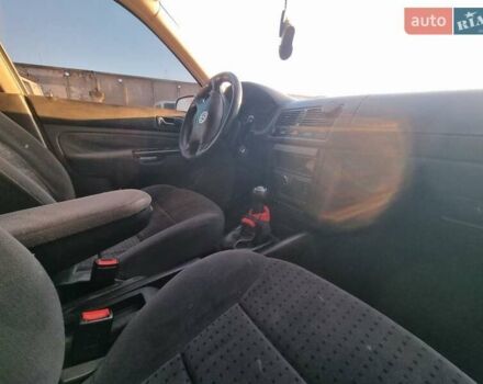 Серый Фольксваген Гольф, объемом двигателя 1.6 л и пробегом 409 тыс. км за 3500 $, фото 9 на Automoto.ua