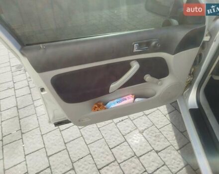 Серый Фольксваген Гольф, объемом двигателя 1.6 л и пробегом 279 тыс. км за 3000 $, фото 14 на Automoto.ua