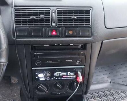 Серый Фольксваген Гольф, объемом двигателя 1.39 л и пробегом 238 тыс. км за 3500 $, фото 15 на Automoto.ua