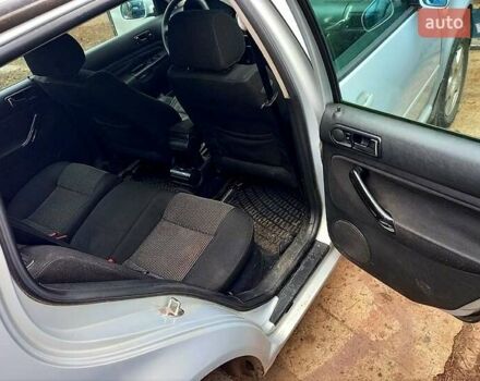 Серый Фольксваген Гольф, объемом двигателя 1.9 л и пробегом 370 тыс. км за 5200 $, фото 4 на Automoto.ua