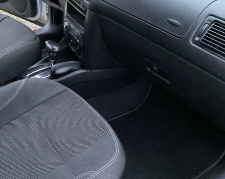 Серый Фольксваген Гольф, объемом двигателя 1.6 л и пробегом 156 тыс. км за 4500 $, фото 6 на Automoto.ua