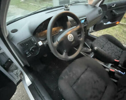 Серый Фольксваген Гольф, объемом двигателя 1.6 л и пробегом 268 тыс. км за 3750 $, фото 13 на Automoto.ua