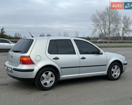 Серый Фольксваген Гольф, объемом двигателя 1.6 л и пробегом 300 тыс. км за 5200 $, фото 14 на Automoto.ua