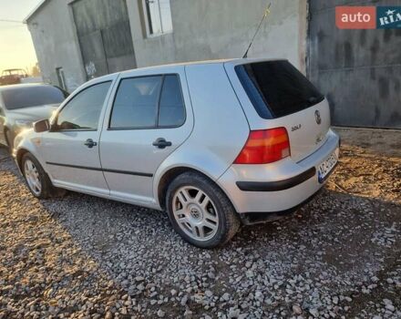 Серый Фольксваген Гольф, объемом двигателя 1.6 л и пробегом 409 тыс. км за 3500 $, фото 5 на Automoto.ua