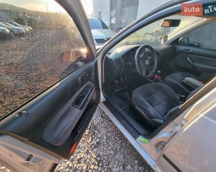 Серый Фольксваген Гольф, объемом двигателя 1.6 л и пробегом 409 тыс. км за 3500 $, фото 14 на Automoto.ua