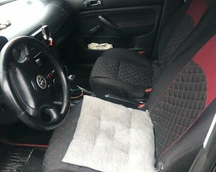 Серый Фольксваген Гольф, объемом двигателя 1.39 л и пробегом 300 тыс. км за 3700 $, фото 1 на Automoto.ua