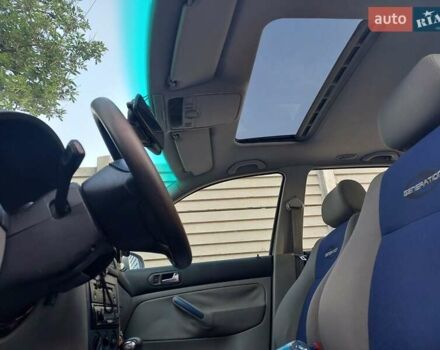 Сірий Фольксваген Гольф, об'ємом двигуна 1.6 л та пробігом 256 тис. км за 4200 $, фото 1 на Automoto.ua