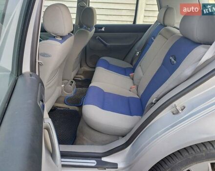 Сірий Фольксваген Гольф, об'ємом двигуна 1.6 л та пробігом 256 тис. км за 4200 $, фото 16 на Automoto.ua