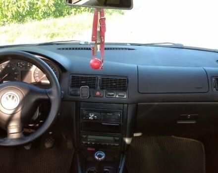 Серый Фольксваген Гольф, объемом двигателя 1.6 л и пробегом 260 тыс. км за 3700 $, фото 3 на Automoto.ua