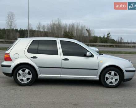 Серый Фольксваген Гольф, объемом двигателя 1.6 л и пробегом 300 тыс. км за 5200 $, фото 15 на Automoto.ua