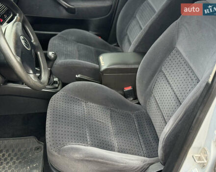 Серый Фольксваген Гольф, объемом двигателя 1.6 л и пробегом 300 тыс. км за 5200 $, фото 25 на Automoto.ua