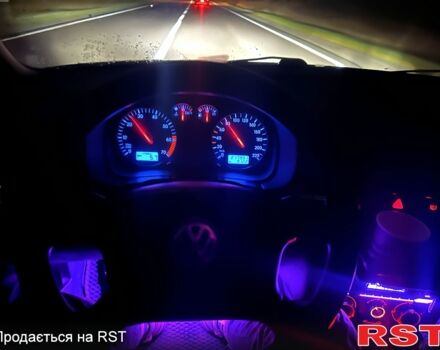 Серый Фольксваген Гольф, объемом двигателя 1.4 л и пробегом 218 тыс. км за 3400 $, фото 12 на Automoto.ua