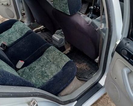 Сірий Фольксваген Гольф, об'ємом двигуна 1.6 л та пробігом 300 тис. км за 3700 $, фото 3 на Automoto.ua