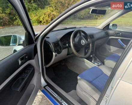 Серый Фольксваген Гольф, объемом двигателя 1.6 л и пробегом 251 тыс. км за 3900 $, фото 7 на Automoto.ua