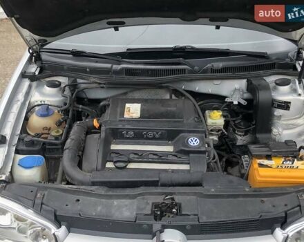 Серый Фольксваген Гольф, объемом двигателя 1.6 л и пробегом 277 тыс. км за 4850 $, фото 2 на Automoto.ua