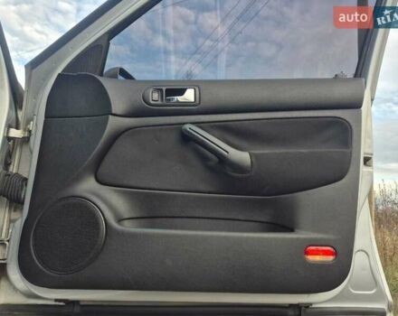 Серый Фольксваген Гольф, объемом двигателя 1.6 л и пробегом 333 тыс. км за 4700 $, фото 18 на Automoto.ua