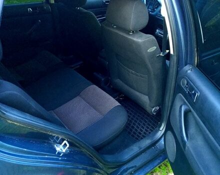 Серый Фольксваген Гольф, объемом двигателя 2 л и пробегом 205 тыс. км за 4200 $, фото 7 на Automoto.ua