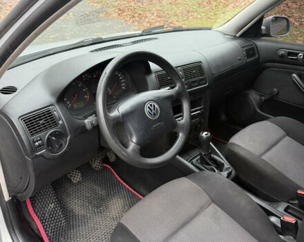 Серый Фольксваген Гольф, объемом двигателя 1.6 л и пробегом 200 тыс. км за 3300 $, фото 11 на Automoto.ua