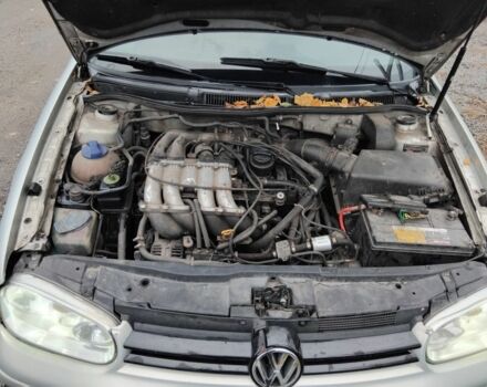 Серый Фольксваген Гольф, объемом двигателя 1.8 л и пробегом 313 тыс. км за 1550 $, фото 10 на Automoto.ua