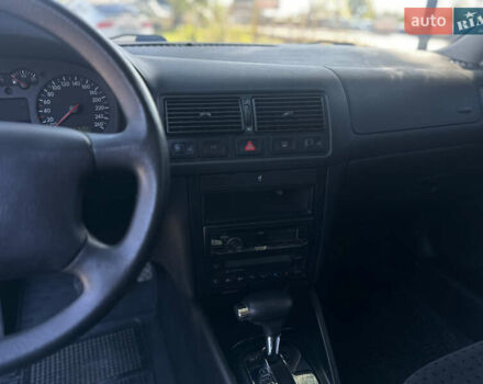 Сірий Фольксваген Гольф, об'ємом двигуна 1.98 л та пробігом 156 тис. км за 5000 $, фото 28 на Automoto.ua