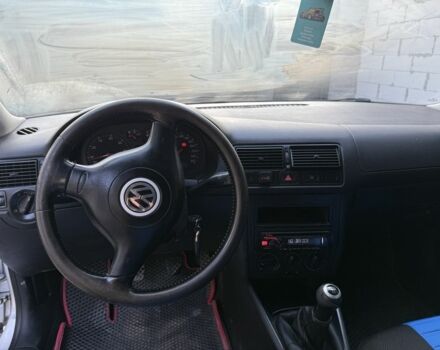 Серый Фольксваген Гольф, объемом двигателя 1.6 л и пробегом 318 тыс. км за 3650 $, фото 12 на Automoto.ua