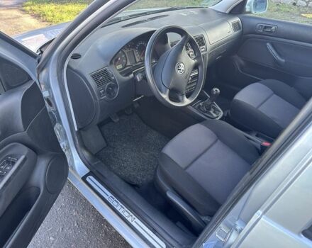 Серый Фольксваген Гольф, объемом двигателя 1.6 л и пробегом 154 тыс. км за 4699 $, фото 7 на Automoto.ua