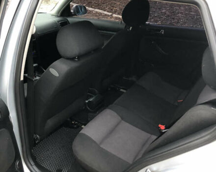 Сірий Фольксваген Гольф, об'ємом двигуна 1.6 л та пробігом 338 тис. км за 4300 $, фото 10 на Automoto.ua