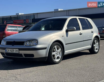 Сірий Фольксваген Гольф, об'ємом двигуна 1.39 л та пробігом 270 тис. км за 3650 $, фото 4 на Automoto.ua
