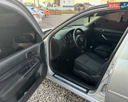 Серый Фольксваген Гольф, объемом двигателя 1.9 л и пробегом 317 тыс. км за 4200 $, фото 18 на Automoto.ua