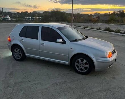 Серый Фольксваген Гольф, объемом двигателя 1.6 л и пробегом 290 тыс. км за 3500 $, фото 2 на Automoto.ua