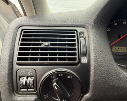 Серый Фольксваген Гольф, объемом двигателя 1.6 л и пробегом 220 тыс. км за 4500 $, фото 8 на Automoto.ua