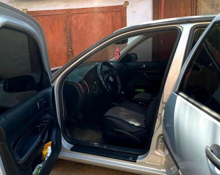 Серый Фольксваген Гольф, объемом двигателя 1.4 л и пробегом 250 тыс. км за 4000 $, фото 3 на Automoto.ua