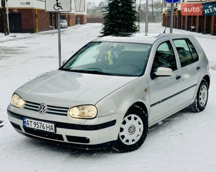 Серый Фольксваген Гольф, объемом двигателя 1.39 л и пробегом 211 тыс. км за 2750 $, фото 2 на Automoto.ua