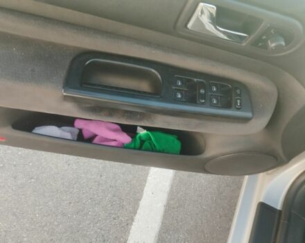 Серый Фольксваген Гольф, объемом двигателя 1.6 л и пробегом 227 тыс. км за 4500 $, фото 12 на Automoto.ua