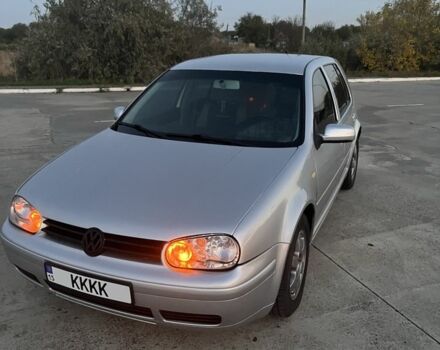 Серый Фольксваген Гольф, объемом двигателя 1.6 л и пробегом 290 тыс. км за 3500 $, фото 1 на Automoto.ua