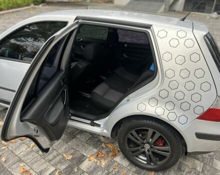 Серый Фольксваген Гольф, объемом двигателя 1.6 л и пробегом 263 тыс. км за 4000 $, фото 11 на Automoto.ua