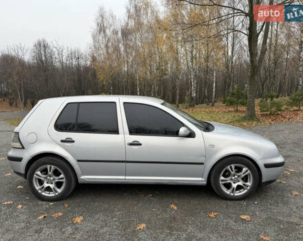 Серый Фольксваген Гольф, объемом двигателя 1.6 л и пробегом 200 тыс. км за 3300 $, фото 24 на Automoto.ua